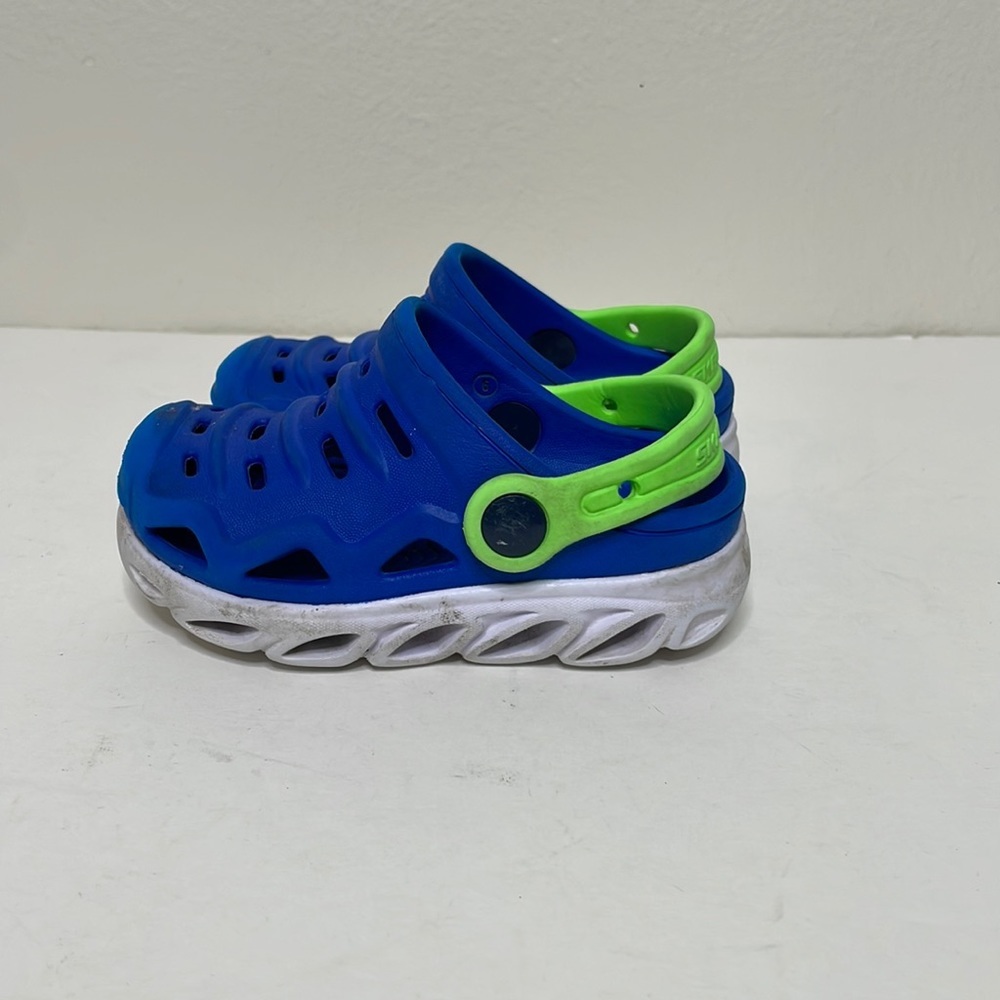 Skechers‎ Infant Slip On Sandals sz 6 Blue Bottom Lights